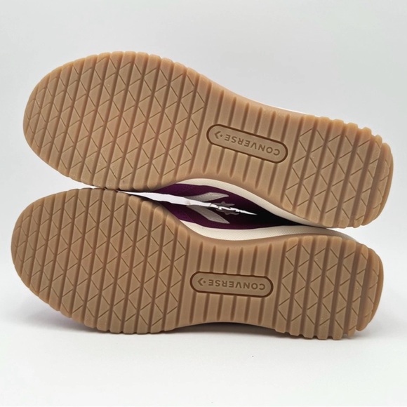 NWOB Women’s Converse Run Star Violet Low-Top Sneakers with White Star Chevron - Picture 8 of 9